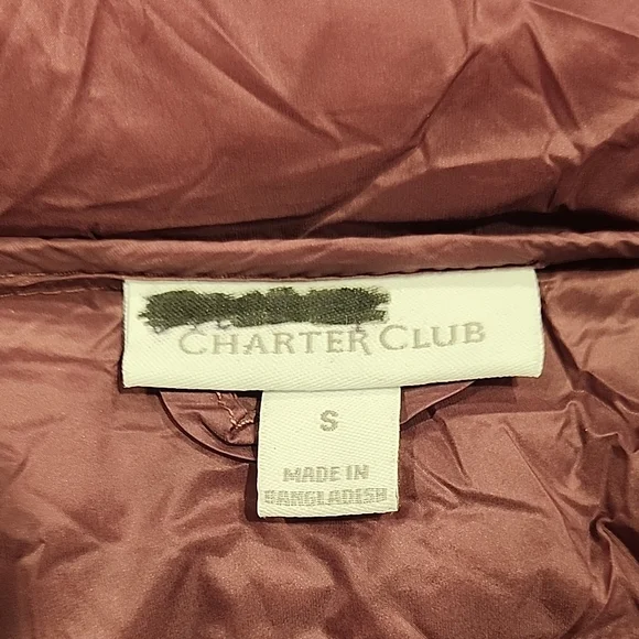 Women's Mauve Quilted Puffer Vest. - Picture 9 of 11